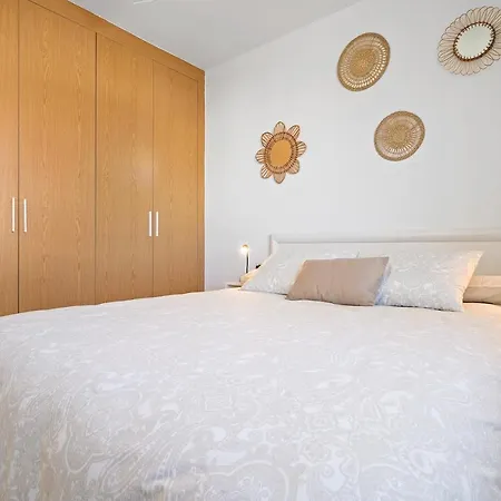 Hauzify I Mediterrani Apartment